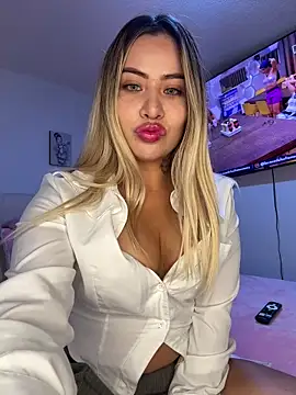 gigiprinces 01 online show from February 14, 2026, 3:07 am