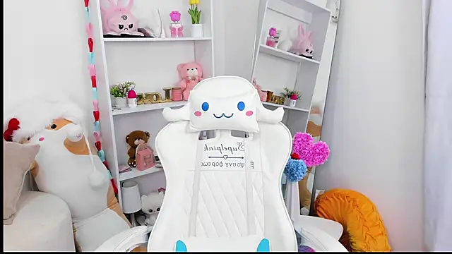 dolce antonellaa online show from February 20, 2026, 6:19 am