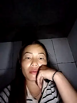 Snapshot of Annaacutee chatting on October 4, 2025, 10:44 pm Annaacutee online show from October 4, 2025, 10:44 pm
