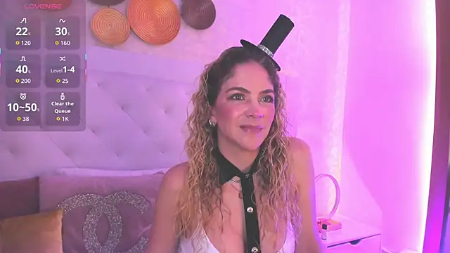 Velora   online show from December 20, 2025, 4:04 am