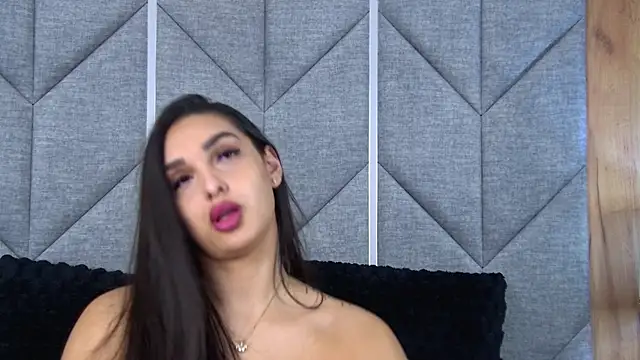 Kimberlymav online show from March 22, 2026, 5:10 am