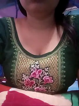 TINASONI online show from October 4, 2025, 2:46 am