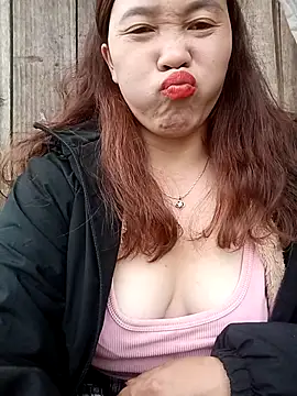 Snapshot of miumiu_00 chatting on November 11, 2025, 12:27 am miumiu 00 online show from November 11, 2025, 12:27 am