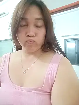 Snapshot of miumiu_00 chatting on November 23, 2025, 11:20 am miumiu 00 online show from November 23, 2025, 11:20 am