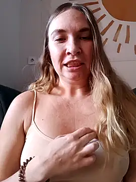 KisaVixen online show from October 23, 2025, 12:15 pm