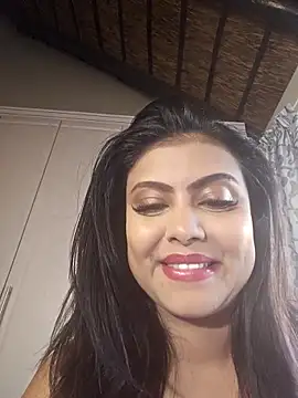 Indian GlowingMiax online show from December 17, 2025, 5:01 am