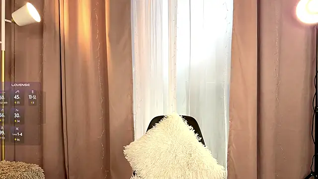 Snapshot of GlaydsLeveto chatting on February 9, 2026, 4:21 am GlaydsLeveto online show from February 9, 2026, 4:21 am