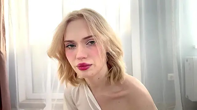 Snapshot of GlaydsLeveto chatting on March 10, 2026, 4:38 am GlaydsLeveto online show from March 10, 2026, 4:38 am