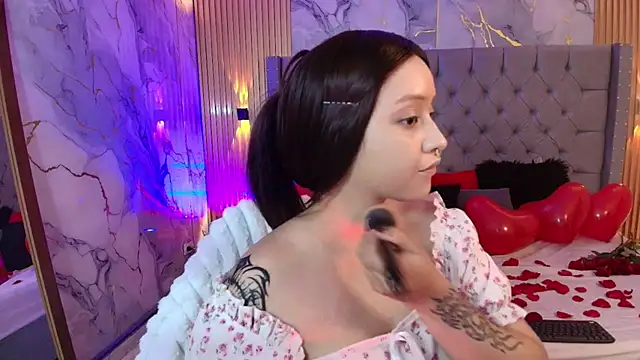 Snapshot of Suxan_White_ chatting on February 14, 2026, 12:38 pm Suxan White online show from February 14, 2026, 12:38 pm