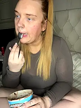 MysteriousMylaX online show from November 24, 2025, 7:36 pm