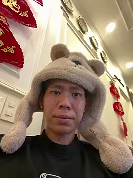 Snapshot of linh21107 chatting on April 13, 2026, 1:04 pm linh21107 online show from April 13, 2026, 1:04 pm