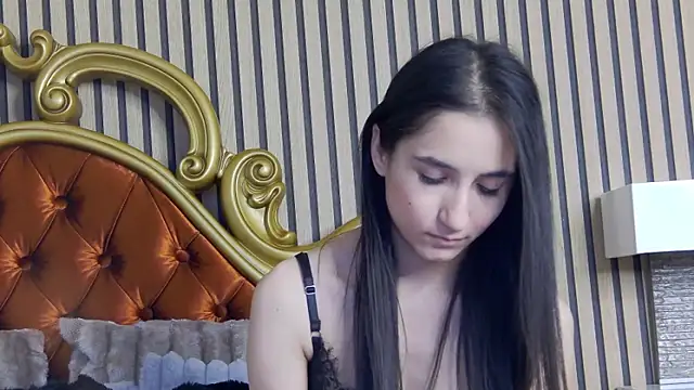 CarolinaBlair online show from May 2, 2026, 5:23 am