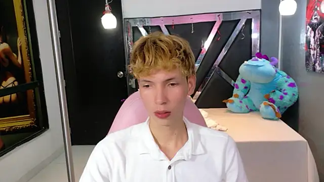 Snapshot of park_jimin1 chatting on October 4, 2025, 12:28 pm park jimin1 online show from October 4, 2025, 12:28 pm