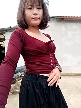 Snapshot of linda_bae00 chatting on March 2, 2026, 12:22 am linda bae00 online show from March 2, 2026, 12:22 am