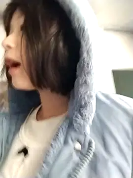 linda bae00 online show from January 12, 2026, 1:12 am