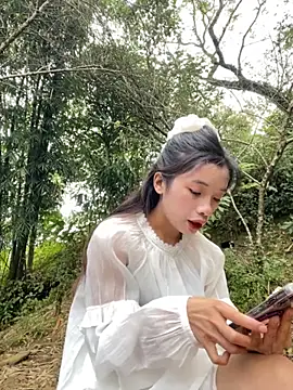 beobeo 2xx online show from October 18, 2025, 2:24 am