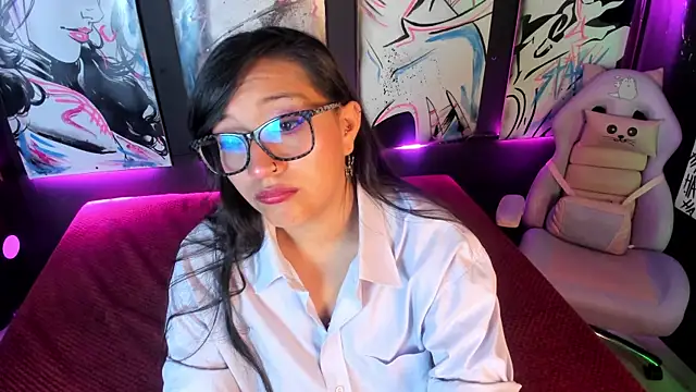 Snapshot of Skye_bluee_ chatting on October 9, 2025, 3:29 am Skye bluee online show from October 9, 2025, 3:29 am