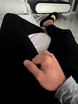 xxxfeo online show from December 14, 2025, 3:28 pm