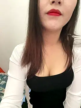 Snapshot of Dieknr chatting on December 3, 2025, 2:12 am Dieknr online show from December 3, 2025, 2:12 am