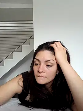 Snapshot of Danielaeliana chatting on November 6, 2025, 6:23 pm Danielaeliana online show from November 6, 2025, 6:23 pm