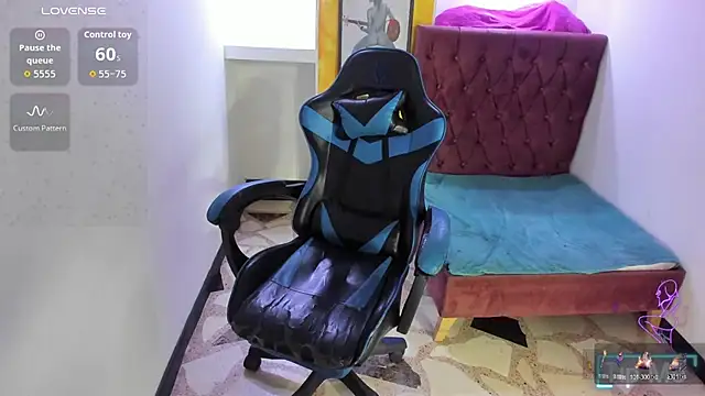 alison moon7 online show from December 2, 2025, 12:29 pm