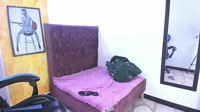 alison moon7 online show from October 13, 2025, 11:34 am