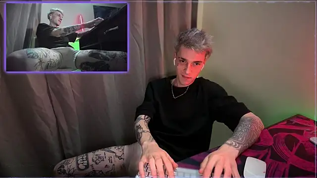 Snapshot of davesinner chatting on May 21, 2026, 12:30 am davesinner online show from May 21, 2026, 12:30 am