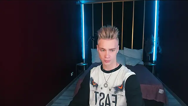 LawrenceMiles online show from September 22, 2025, 10:43 am