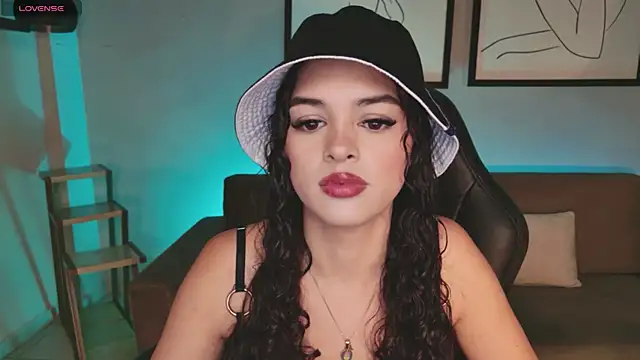 Snapshot of AprilRhodes_ chatting on September 21, 2025, 11:43 pm AprilRhodes online show from September 21, 2025, 11:43 pm