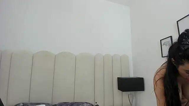 Snapshot of EmilyHanks_ chatting on March 14, 2026, 8:04 pm EmilyHanks online show from March 14, 2026, 8:04 pm