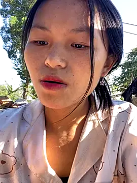 Snapshot of milo_bae chatting on November 28, 2025, 1:39 am milo bae online show from November 28, 2025, 1:39 am