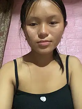 Snapshot of milo_bae chatting on October 18, 2025, 1:51 am milo bae online show from October 18, 2025, 1:51 am