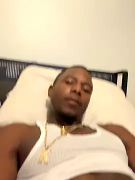 Snapshot of dreeFK chatting on October 20, 2025, 7:36 pm dreeFK online show from October 20, 2025, 7:36 pm