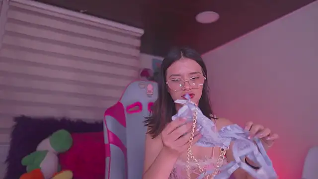 Lana Dreams  online show from February 3, 2026, 2:53 am