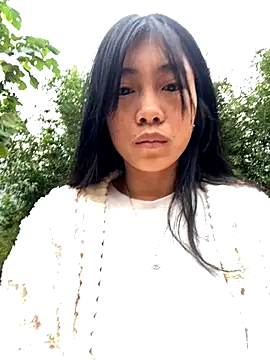 Snapshot of EmLy02 chatting on October 30, 2025, 11:34 pm EmLy02 online show from October 30, 2025, 11:34 pm