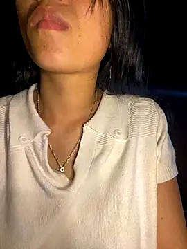 Snapshot of EmLy02 chatting on November 9, 2025, 11:58 am EmLy02 online show from November 9, 2025, 11:58 am