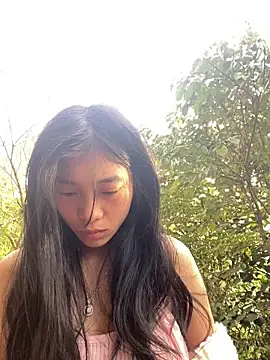 Snapshot of EmLy02 chatting on October 27, 2025, 12:00 am EmLy02 online show from October 27, 2025, 12:00 am