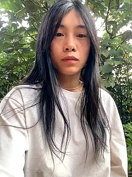 Snapshot of EmLy02 chatting on November 15, 2025, 12:25 am EmLy02 online show from November 15, 2025, 12:25 am