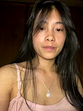 Snapshot of EmLy02 chatting on October 17, 2025, 2:41 pm EmLy02 online show from October 17, 2025, 2:41 pm