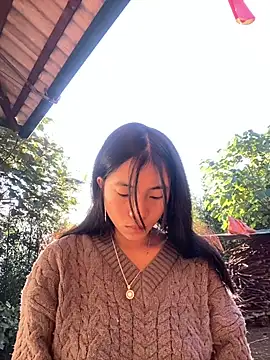 Snapshot of EmLy02 chatting on November 26, 2025, 12:43 am EmLy02 online show from November 26, 2025, 12:43 am