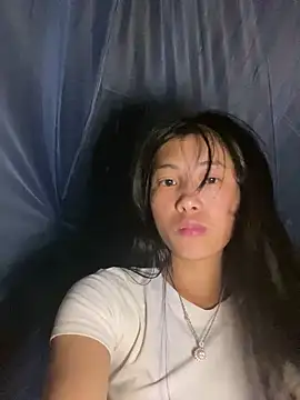 Snapshot of EmLy02 chatting on October 14, 2025, 12:17 pm EmLy02 online show from October 14, 2025, 12:17 pm