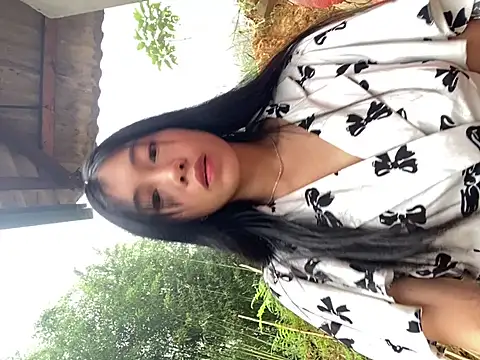 Snapshot of EmLy02 chatting on October 20, 2025, 1:07 am EmLy02 online show from October 20, 2025, 1:07 am