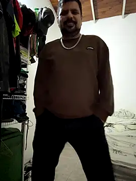 Snapshot of Diabloproducciones chatting on November 30, 2025, 12:55 am Diabloproducciones online show from November 30, 2025, 12:55 am