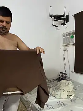 Snapshot of Diabloproducciones chatting on December 14, 2025, 2:07 am Diabloproducciones online show from December 14, 2025, 2:07 am