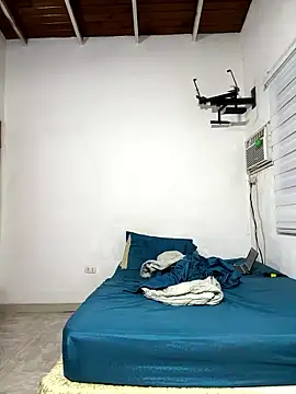 Snapshot of Diabloproducciones chatting on January 6, 2026, 12:14 am Diabloproducciones online show from January 6, 2026, 12:14 am