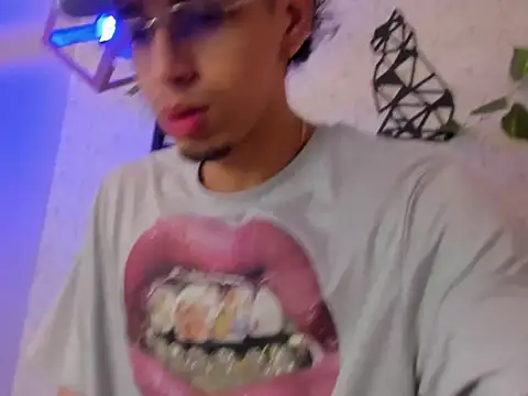 Snapshot of nicolai_drake chatting on October 12, 2025, 11:50 pm nicolai drake online show from October 12, 2025, 11:50 pm