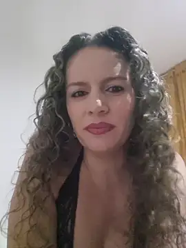 Snapshot of Nina_vallon chatting on May 15, 2026, 10:35 am Nina vallon online show from May 15, 2026, 10:35 am