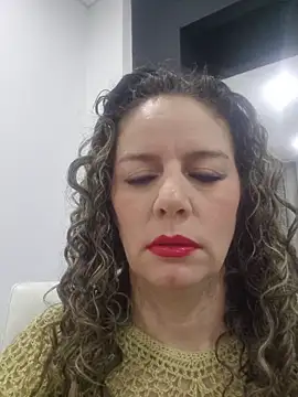Snapshot of Nina_vallon chatting on June 4, 2026, 10:42 am Nina vallon online show from June 4, 2026, 10:42 am
