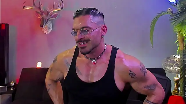 Snapshot of dennis_cox1 chatting on April 11, 2026, 4:43 pm dennis cox1 online show from April 11, 2026, 4:43 pm