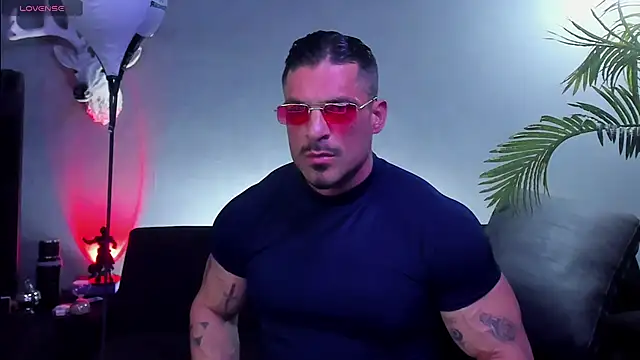 Snapshot of dennis_cox1 chatting on January 11, 2026, 6:53 am dennis cox1 online show from January 11, 2026, 6:53 am